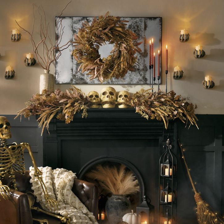 Grandin Road Earthly Thrill Skull Mantelpiece