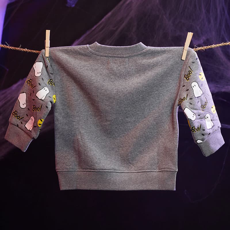 Cracker Barrel Kid's Snoopy Gray Sweatshirt