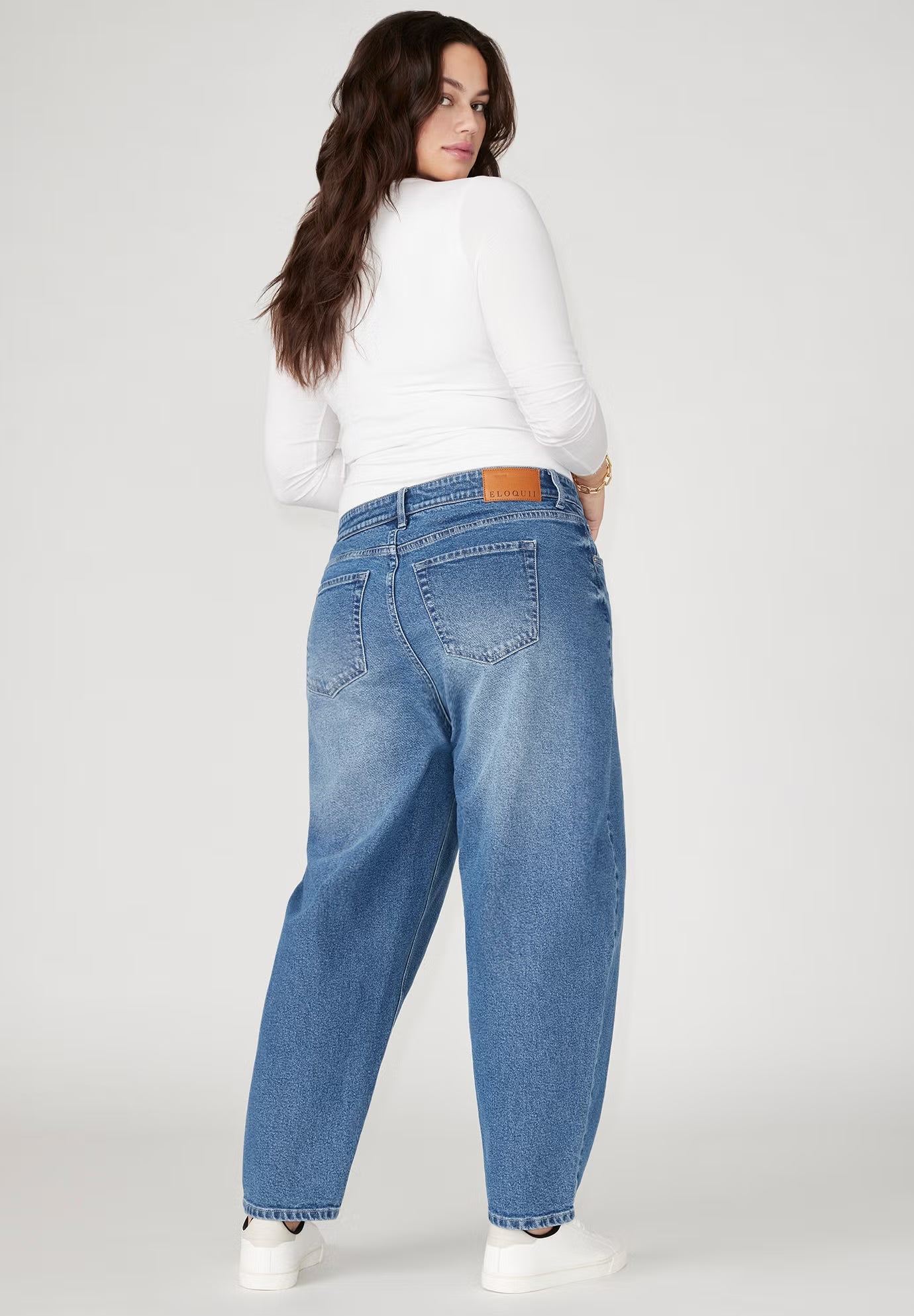 ELOQUII The Barrel Leg Jean - Medium Wash Denim