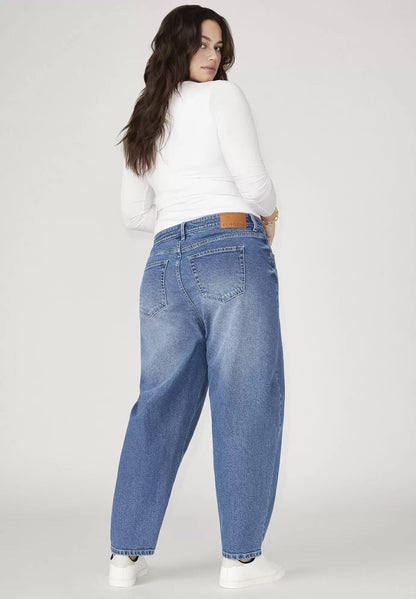 ELOQUII Women's The Barrel Jean