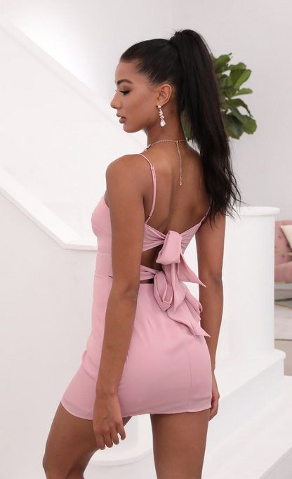 Lucy in the Sky Evelyn Front Twist Chiffon Dress in Pink