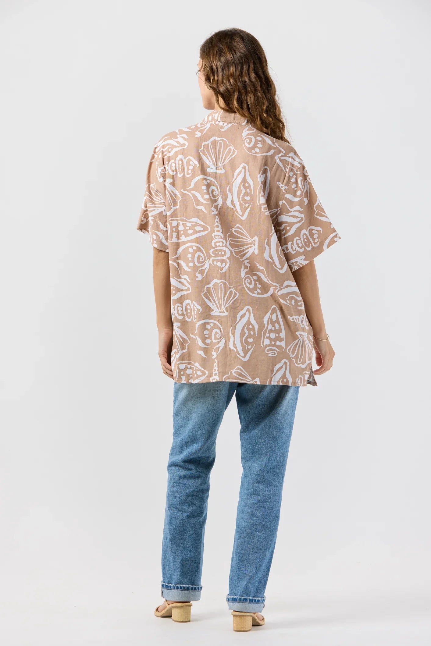 Tiare Hawaii Nautilus Shirt - Seashells Sand