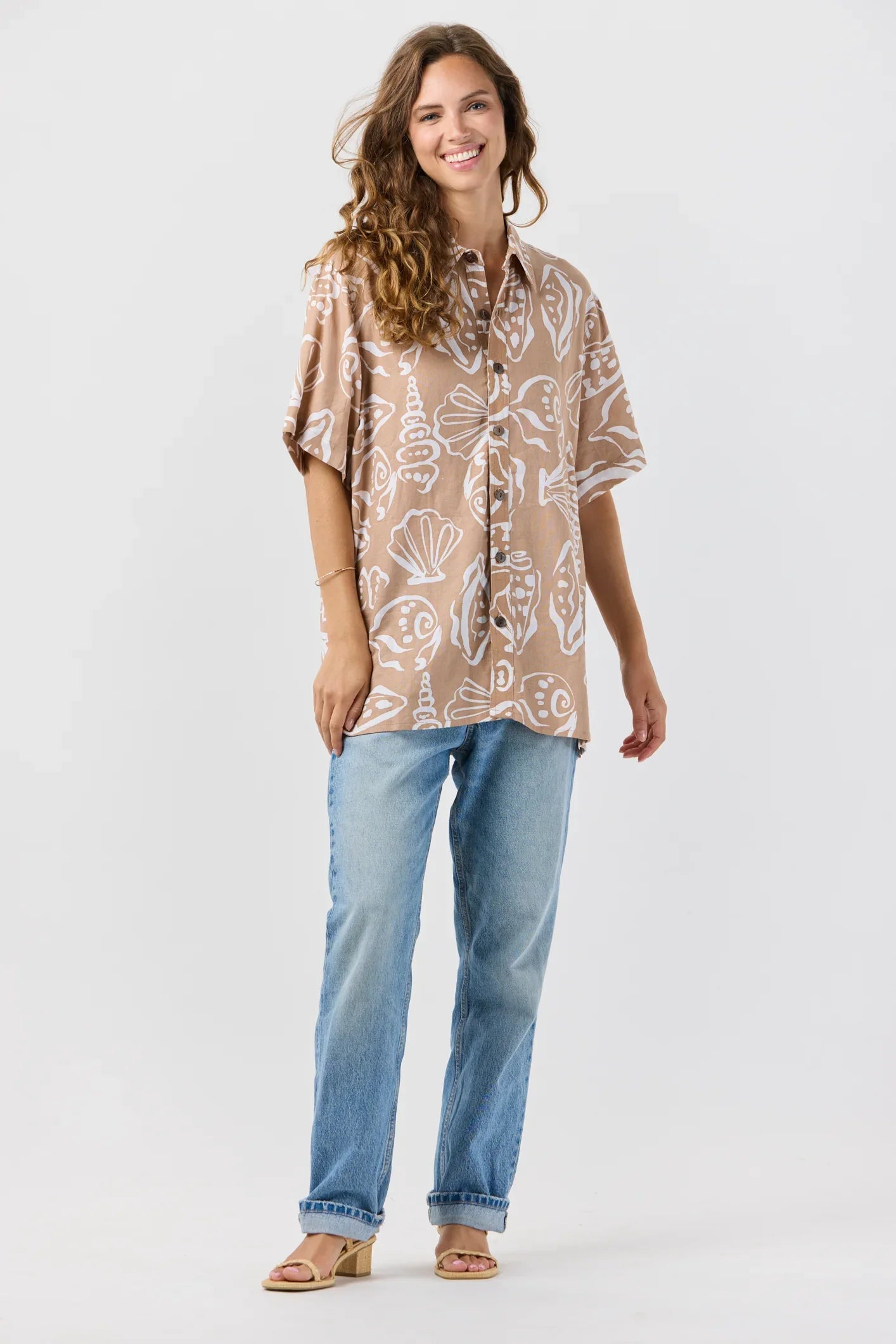 Tiare Hawaii Nautilus Shirt - Seashells Sand
