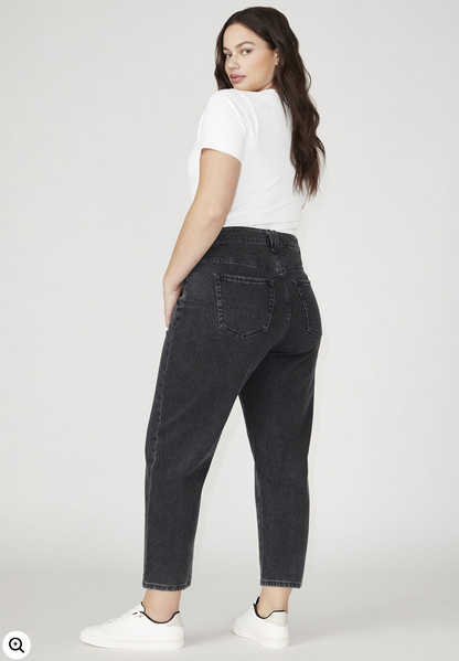 ELOQUII Women's The Naomi Comfort Stretch Straight Jean Crop