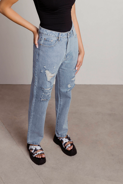 Tobi Elysian Heights Distressed Jeans - Light Wash