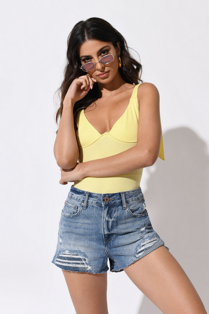 Tobi Pistola Nova Distressed Shorts - Light Wash