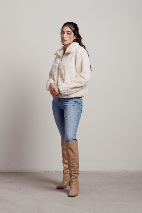 Tobi How Sheepish Textured Faux Fur Jacket Faux Fur Jacket - Blush