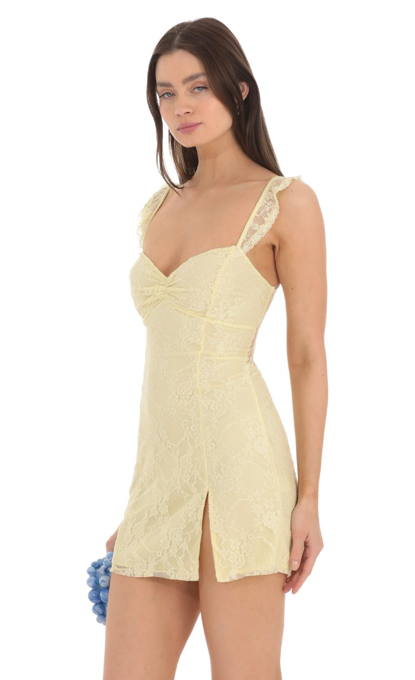 Lucy in the Sky Sweetheart Neck Lace Dress