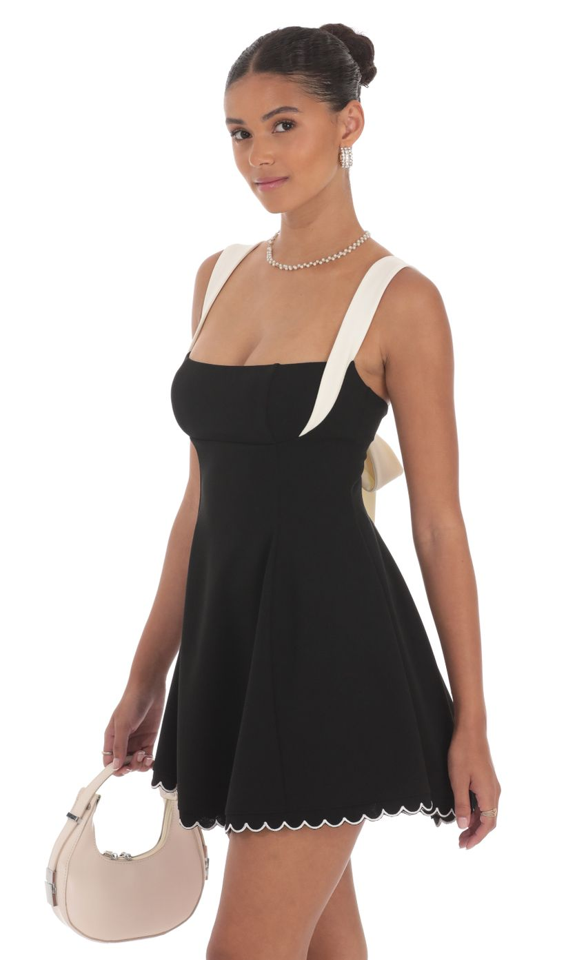 Lucy in the Sky Scallop Hem Fit and Flare Dress in Black