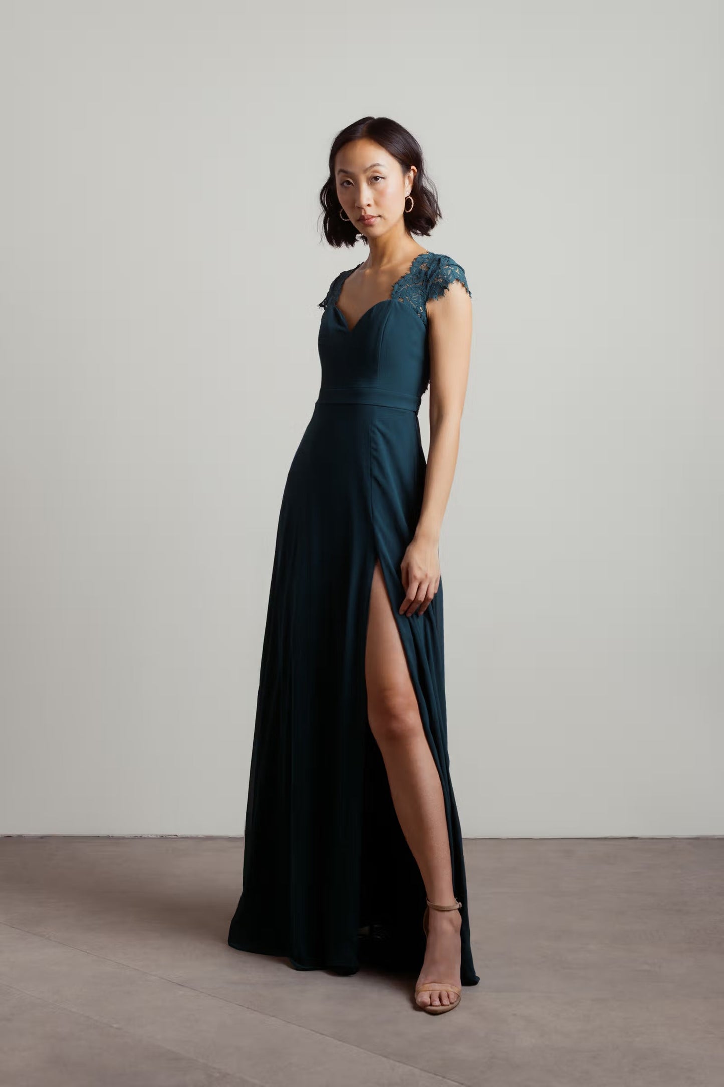 Tobi Shellie Sweetheart Open Back Maxi Dress