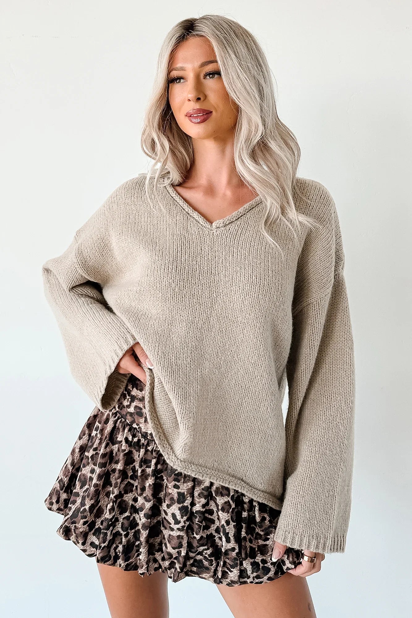 NanaMacs Coffee Talks Chunky V-Neck Sweater (Pebble)