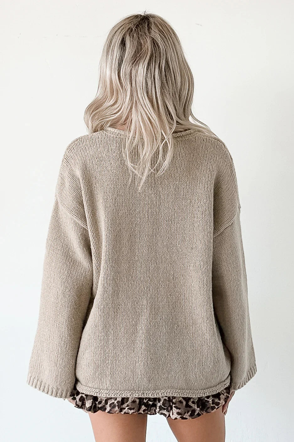 NanaMacs Coffee Talks Chunky V-Neck Sweater (Pebble)