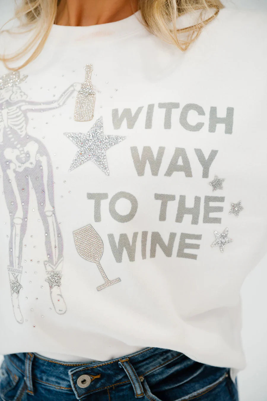 Judith March WITCH WAY TO THE WINE WHITE PULLOVER