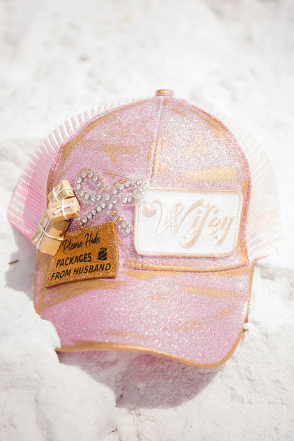 Judith March WIFEY PINK GLITTER HAT