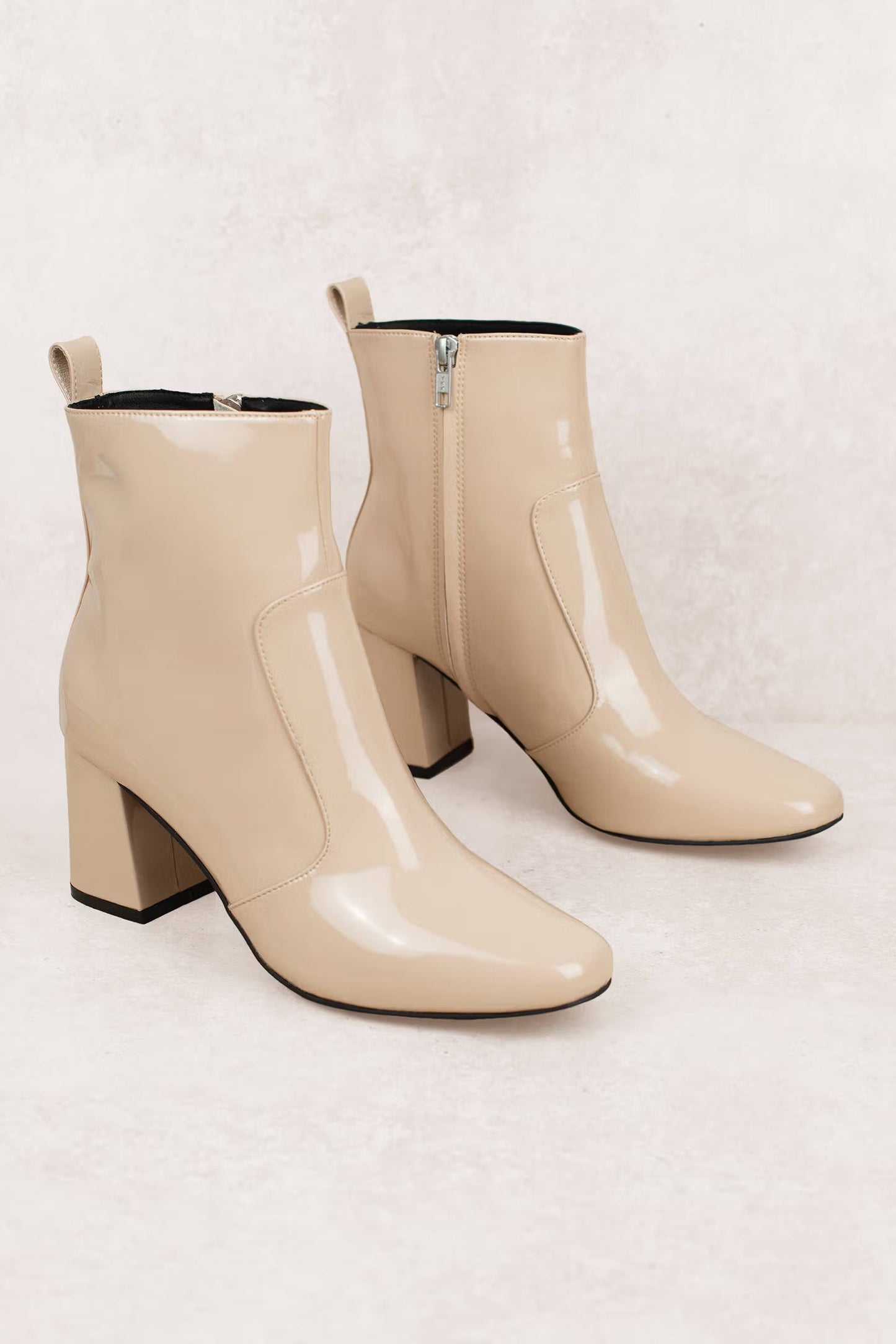Tobi Sol Sana Cecile Patent Leather Ankle Boots - Nude