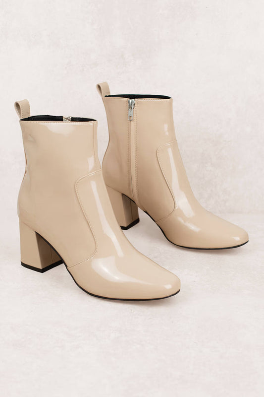Tobi Sol Sana Cecile Patent Leather Ankle Boots - Nude