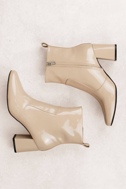Tobi Sol Sana Cecile Patent Leather Ankle Boots - Nude